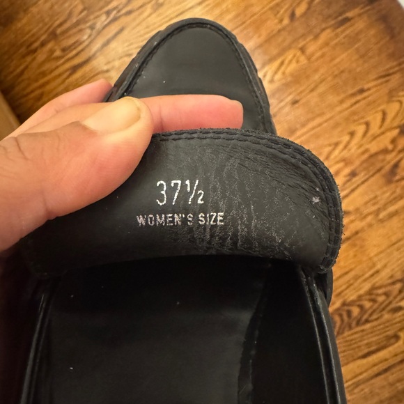 Tod's Classic Black Leather Women's Loafers - Picture 5 of 7